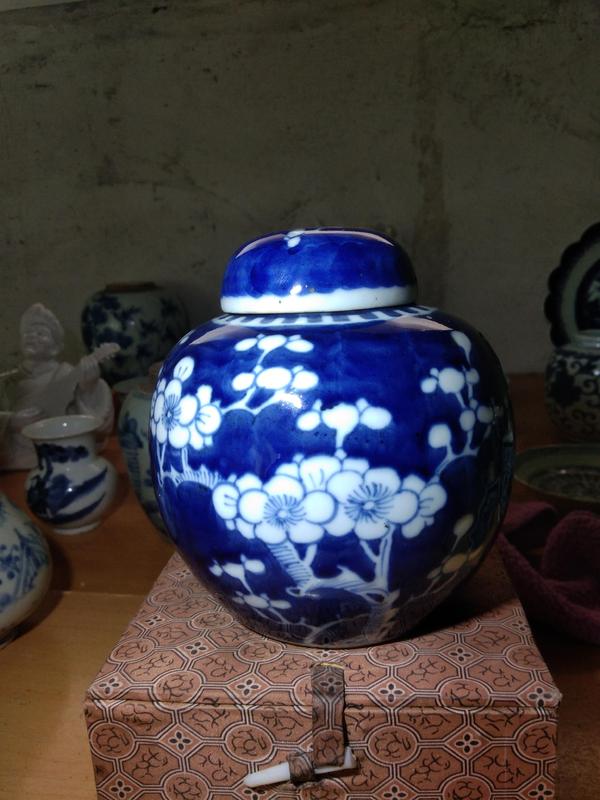 古玩陶瓷青花留白冰梅紋罐拍賣，當前價格1500元