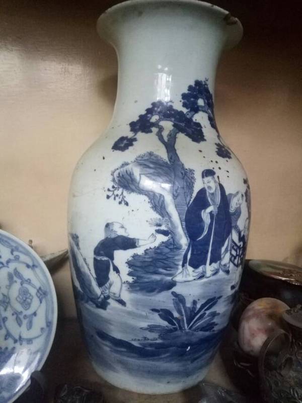 古玩陶瓷清代早期青花陶淵明愛菊圖觀音瓶拍賣,當前價格3666元