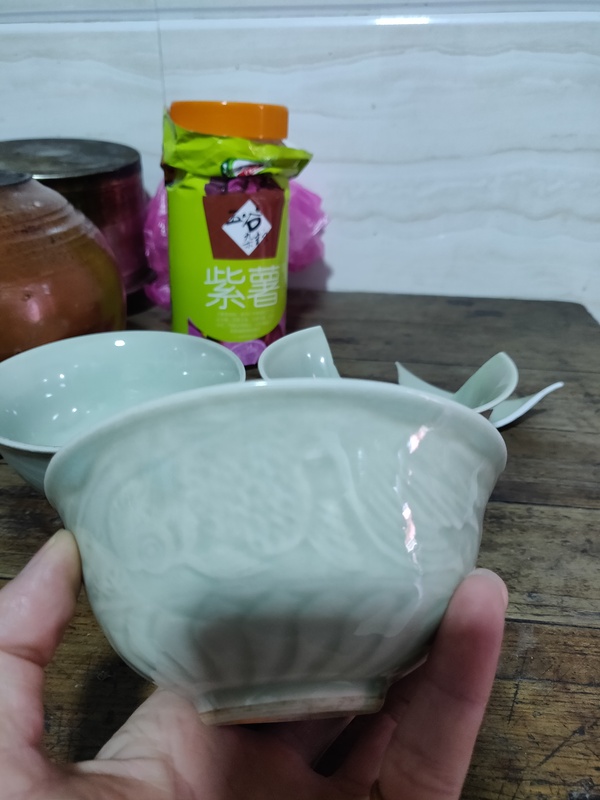 古玩陶瓷全美品豆青釉刻花碗1個(gè)拍賣(mài)，當(dāng)前價(jià)格520元