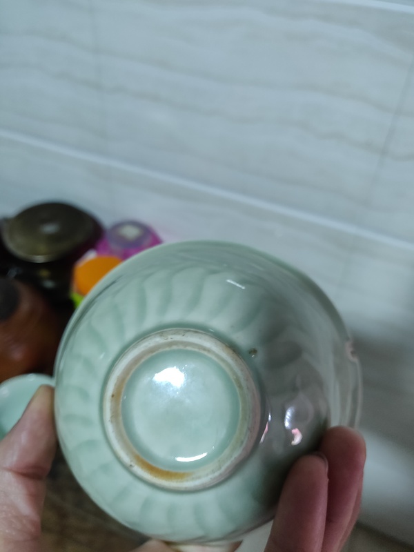 古玩陶瓷全美品豆青釉刻花碗1個(gè)拍賣(mài)，當(dāng)前價(jià)格520元