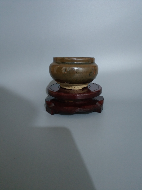 古玩陶瓷明中期醬釉小缽(水盂)拍賣,當前價格600元