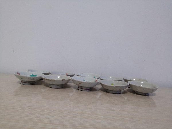 古玩陶瓷十個粉彩高足小碟拍賣,當(dāng)前價格300元