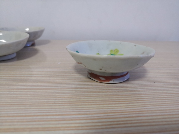 古玩陶瓷十個粉彩高足小碟拍賣,當(dāng)前價格300元