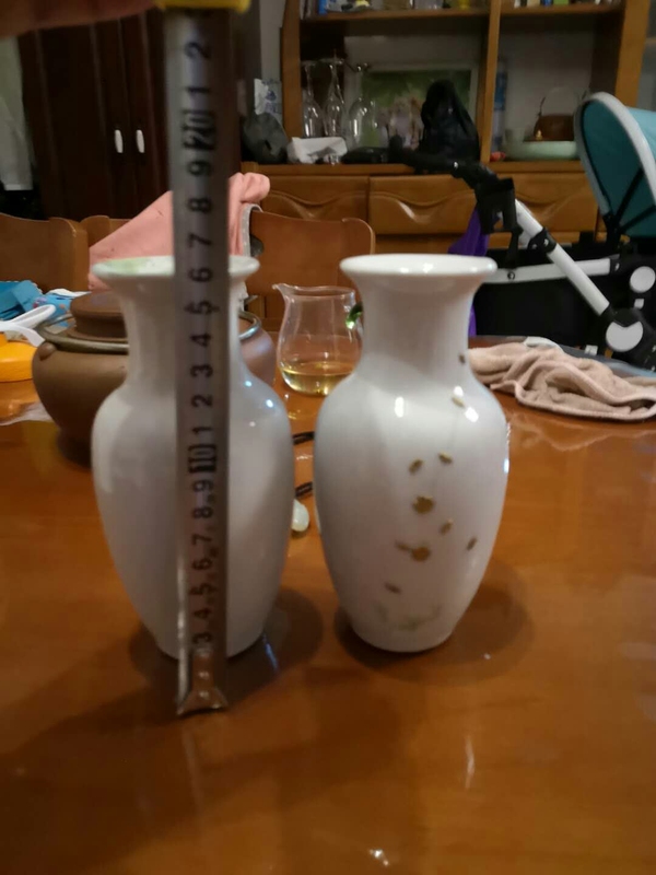 古玩陶瓷小瓶一對拍賣,當前價格600元