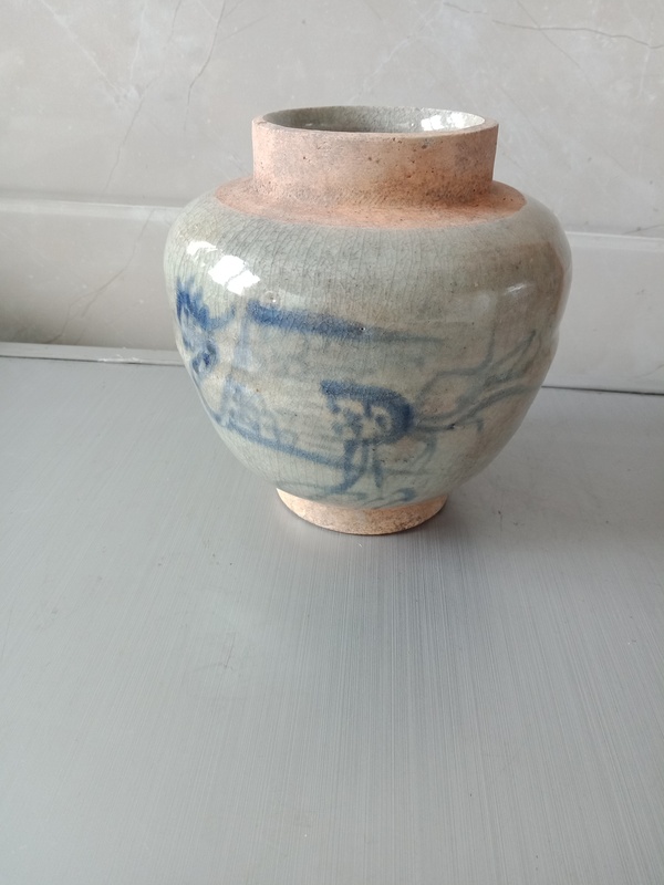 古玩陶瓷清早中期青花鳳鳥(niǎo)蓮花紋罐拍賣(mài),當(dāng)前價(jià)格1200元
