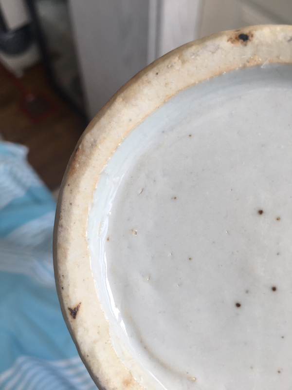 古玩陶瓷豆青釉青花獅紋盤口瓶拍賣,當前價格1800元