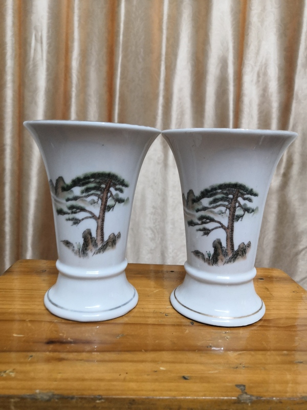 古玩陶瓷粉彩松樹紋飾花觚拍賣,當前價格180元