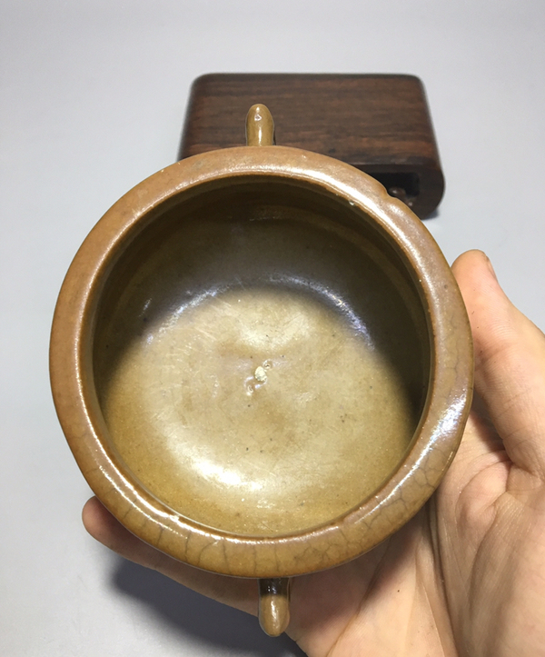 古玩陶瓷清中期雍乾黃哥釉雙耳爐拍賣,當前價格58888元