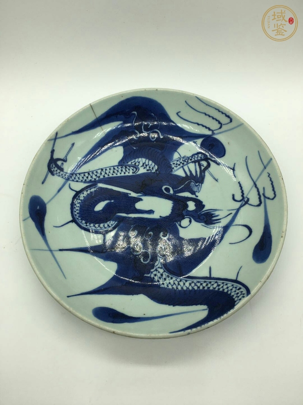古玩陶瓷雍乾·青花過墻龍紋盤真品鑒賞圖