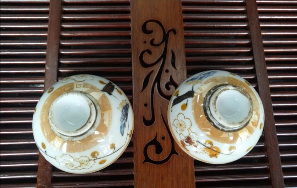 古玩陶瓷喜上眉梢碗拍賣,當前價格260元