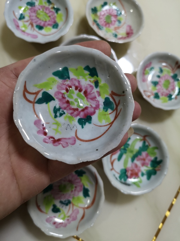 古玩陶瓷花卉紋彩繪供盤拍賣,當前價格680元