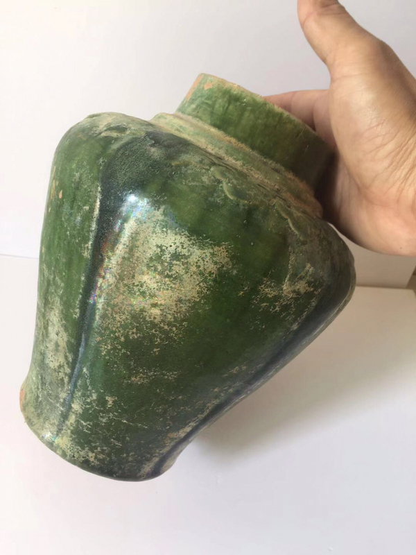 古玩陶瓷精美少見紋飾明代綠釉罐(老師估價(jià)大幾千)拍賣,當(dāng)前價(jià)格0元