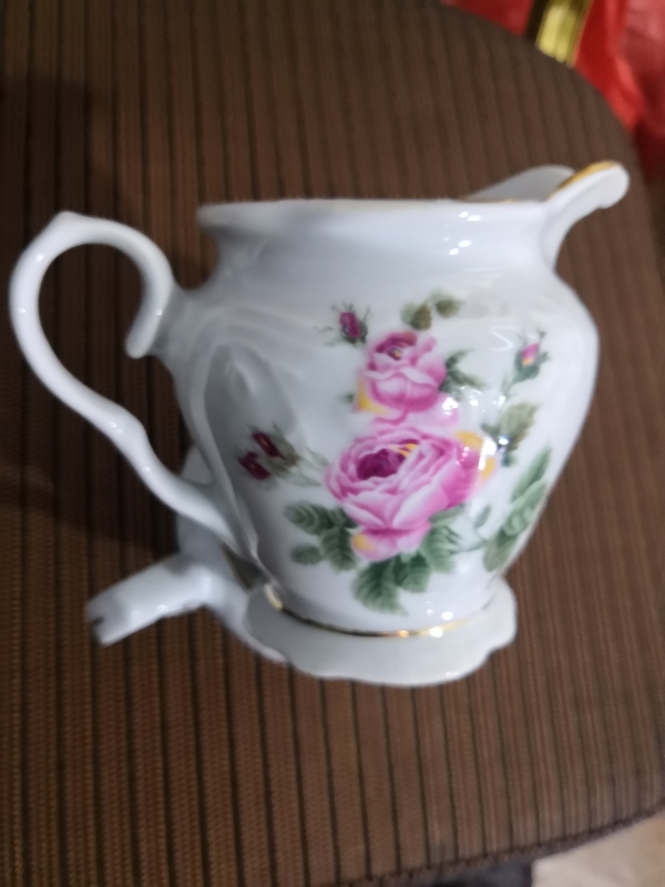 古玩陶瓷彩瓷花卉紋奶杯拍賣,當前價格200元