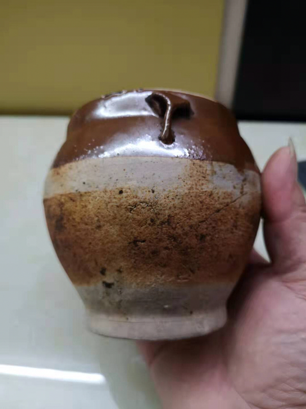 古玩陶瓷醬釉雙系罐拍賣,當前價格58元