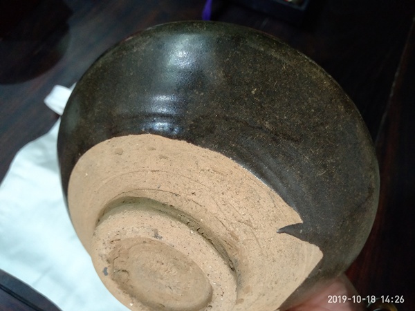 古玩陶瓷元醬釉大碗拍賣,當(dāng)前價(jià)格1200元
