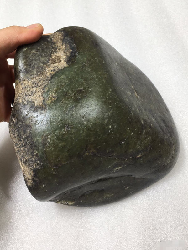 古玩玉器新疆和田原石籽料拍賣,當前價格4000元
