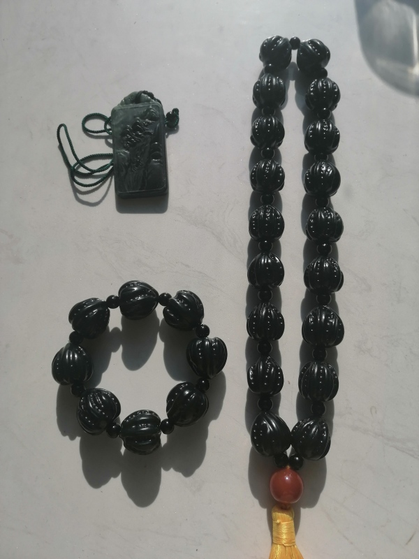 古玩玉器和田玉青玉,一組拍賣,當前價格299元