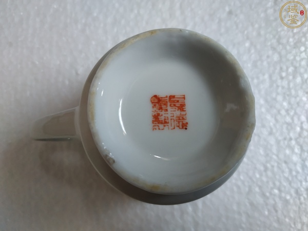 古玩陶瓷彩繪人物荷合二仙紋手把杯拍賣,當前價格88元