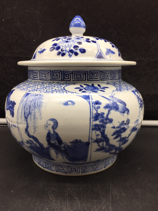 古玩陶瓷光緒仿乾隆青花侍女花鳥紋扁罐拍賣,當前價格25000元
