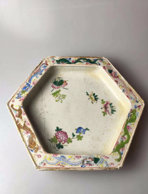 古玩陶瓷(精品)粉彩六彩龍紋六角八寶花卉大盆拍賣,當前價格1888元