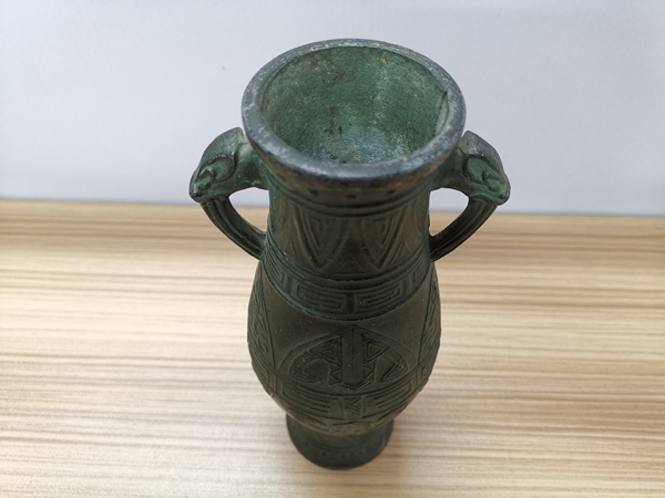 古玩陶瓷獸耳瓶拍賣,當前價格280元