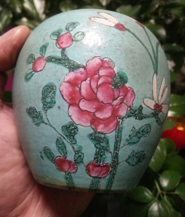 古玩陶瓷清中期粉彩花卉紋小罐拍賣,當(dāng)前價格888元