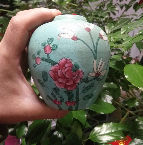 古玩陶瓷清中期粉彩花卉紋小罐拍賣,當(dāng)前價格888元