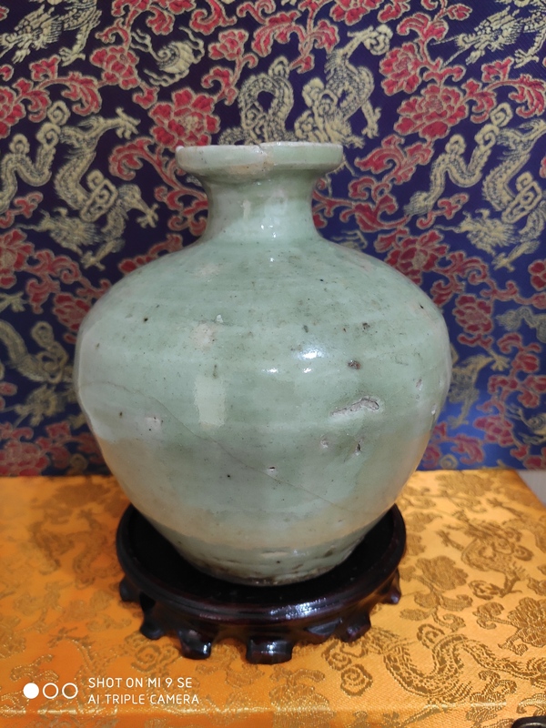 古玩陶瓷明代龍泉窯系影青花瓶拍賣,當前價格198元