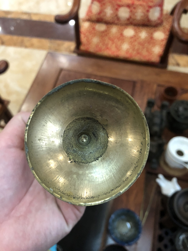 古玩雜項(xiàng)清末鏨花銅瓶(手刻)拍賣(mài),當(dāng)前價(jià)格300元
