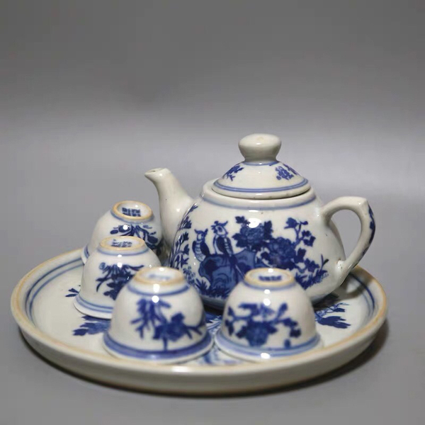 古玩陶瓷花鳥紋青花茶器一組拍賣,當前價格388元