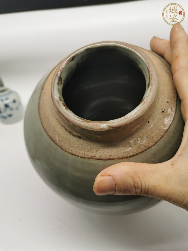 古玩陶瓷明晚·青釉罐真品鑒賞圖