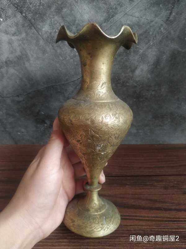 古玩雜項清末民初–花口銅花瓶拍賣,當前價格300元