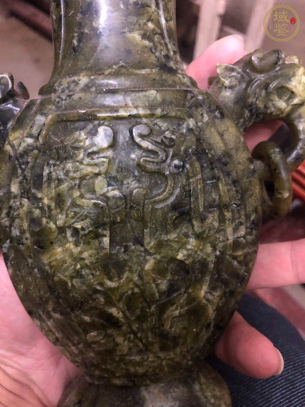 古玩玉器岫巖玉瓶真品鑒賞圖