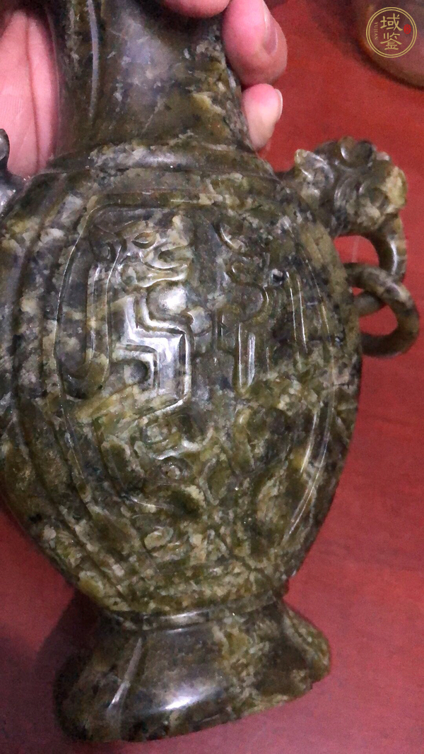 古玩玉器岫巖玉瓶真品鑒賞圖