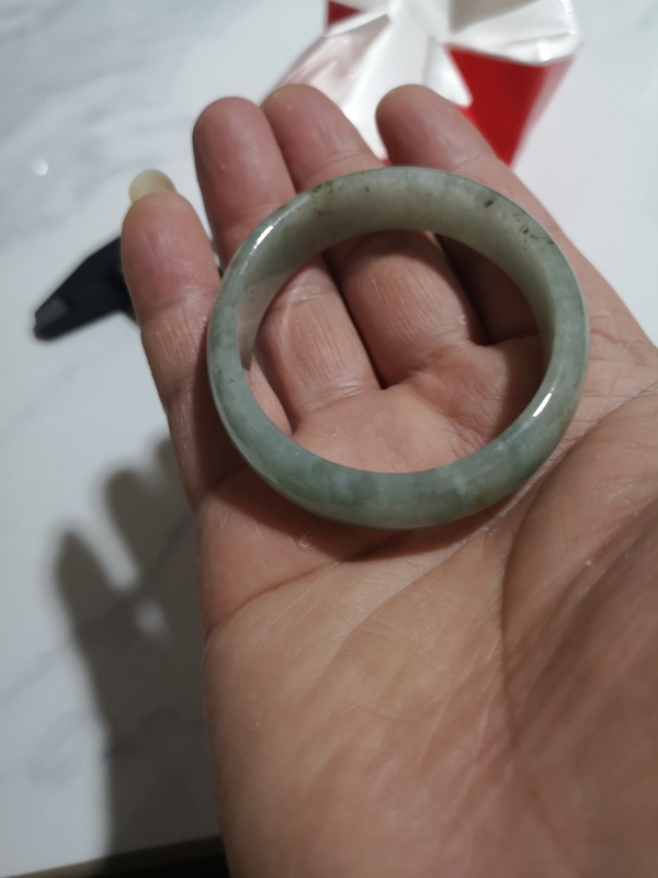 古玩玉器貴妃鐲子拍賣(mài),當(dāng)前價(jià)格850元