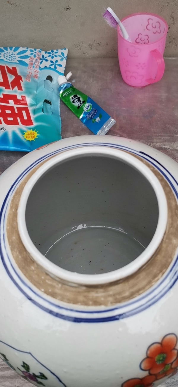 古玩陶瓷斗彩博古紋蓋罐拍賣,當前價格2000元
