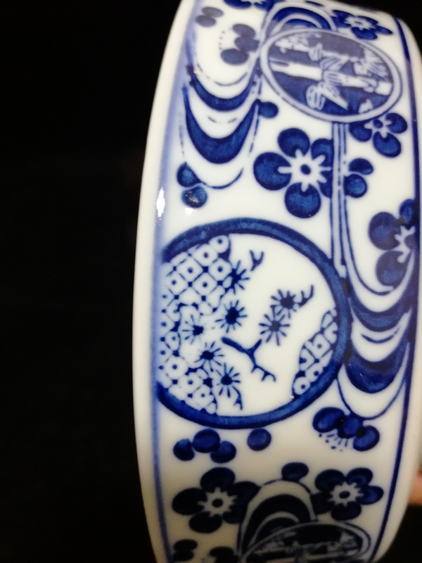 古玩陶瓷日本省名師青花花卉紋筆洗拍賣,當前價格900元