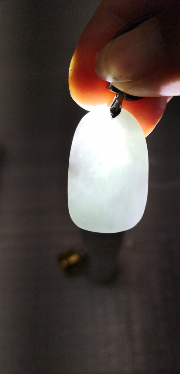古玩玉器山水牌子拍賣,當前價格220元