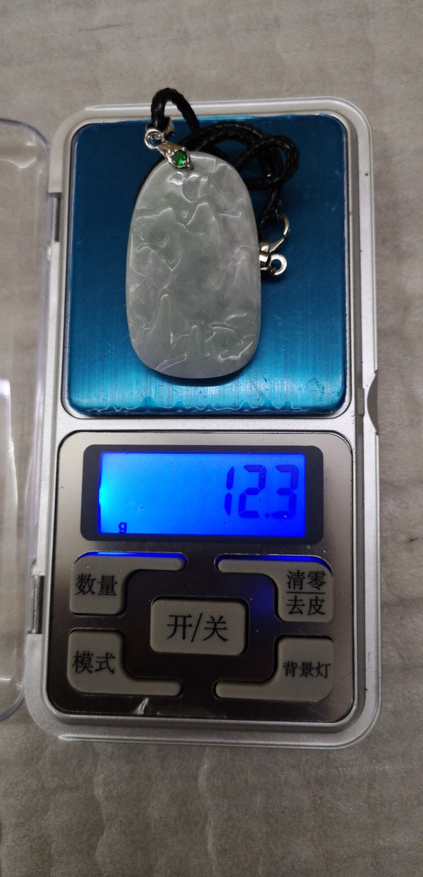古玩玉器山水牌子拍賣,當前價格220元