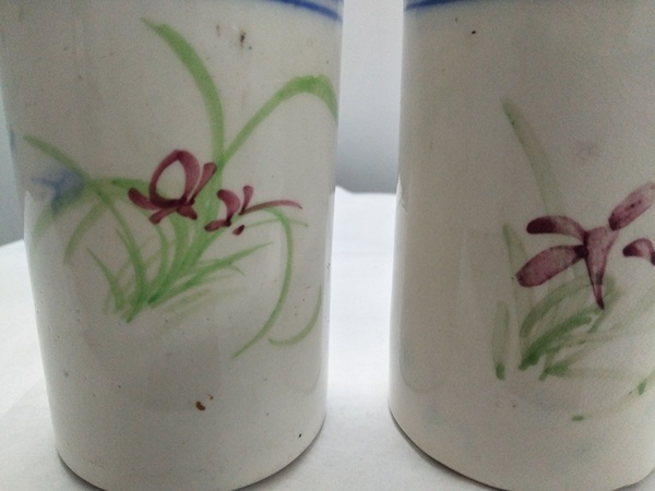 古玩陶瓷民國(guó)花卉紋筆筒一對(duì)拍賣，當(dāng)前價(jià)格1200元