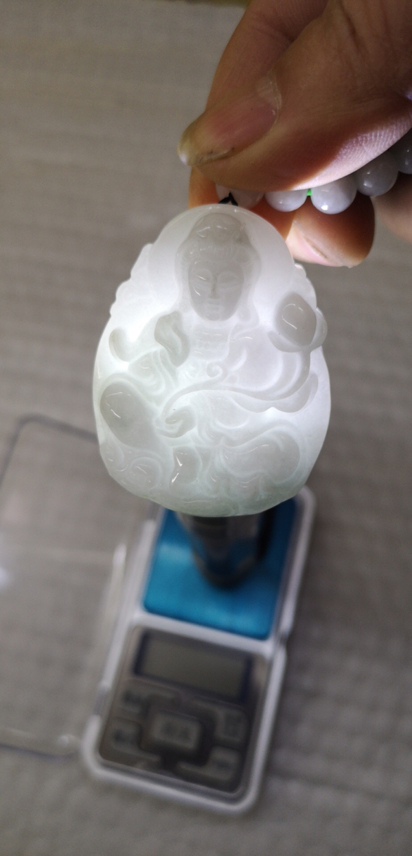 古玩玉器觀音拍賣,當前價格450元