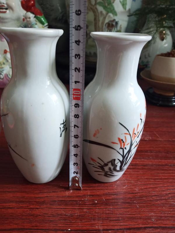 古玩陶瓷花卉紋瓶拍賣,當前價格388元