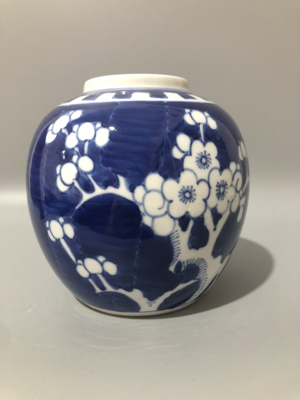 古玩陶瓷青花留白冰梅紋罐拍賣,當前價格500元