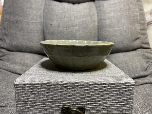 古玩轉(zhuǎn)賣元末龍泉窯青釉蔗段洗拍賣,當(dāng)前價(jià)格8888元