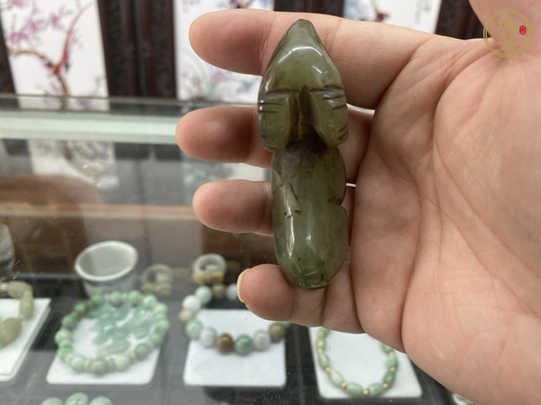 古玩玉器岫玉羊真品鑒賞圖