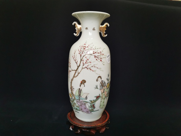 古玩陶瓷點(diǎn)擊頭像看更多   （已保真）仕女紋福耳瓶拍賣，當(dāng)前價(jià)格1300元