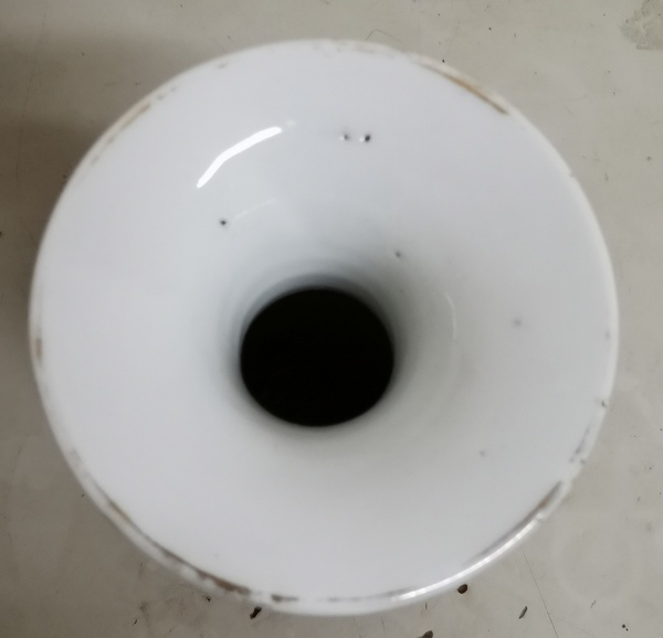 古玩陶瓷點(diǎn)擊頭像看更多 (已保真)仕女紋福耳瓶拍賣,當(dāng)前價格1300元