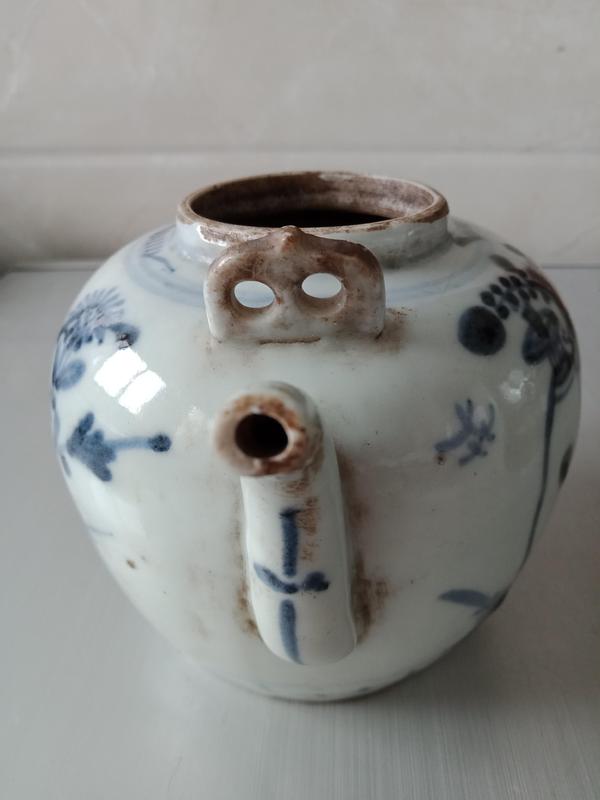 古玩陶瓷清中期青花人物紋提梁壺拍賣,當前價格680元