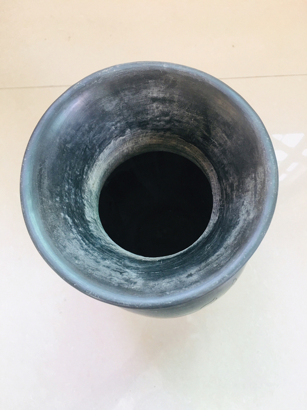 古玩陶瓷精品民國黑陶刻繪龍紋大瓶拍賣,當(dāng)前價格1888元