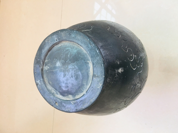 古玩陶瓷精品民國黑陶刻繪龍紋大瓶拍賣,當(dāng)前價格1888元